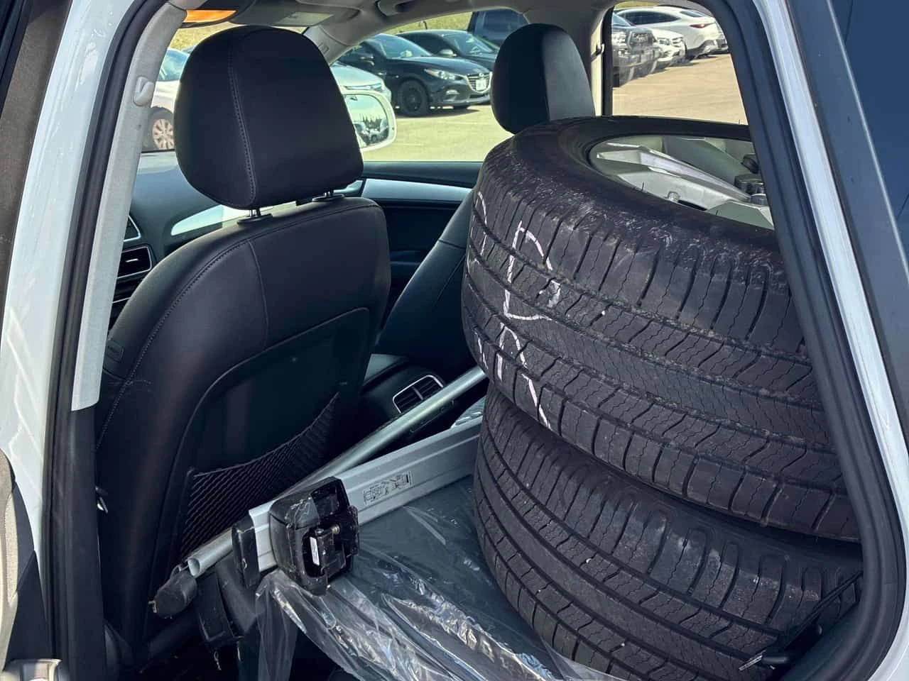 Audi Q5 * 2.0T Progressiv * CARFAX * ЦЕНА ДО БГ, снимка 14 - Автомобили и джипове - 54142957