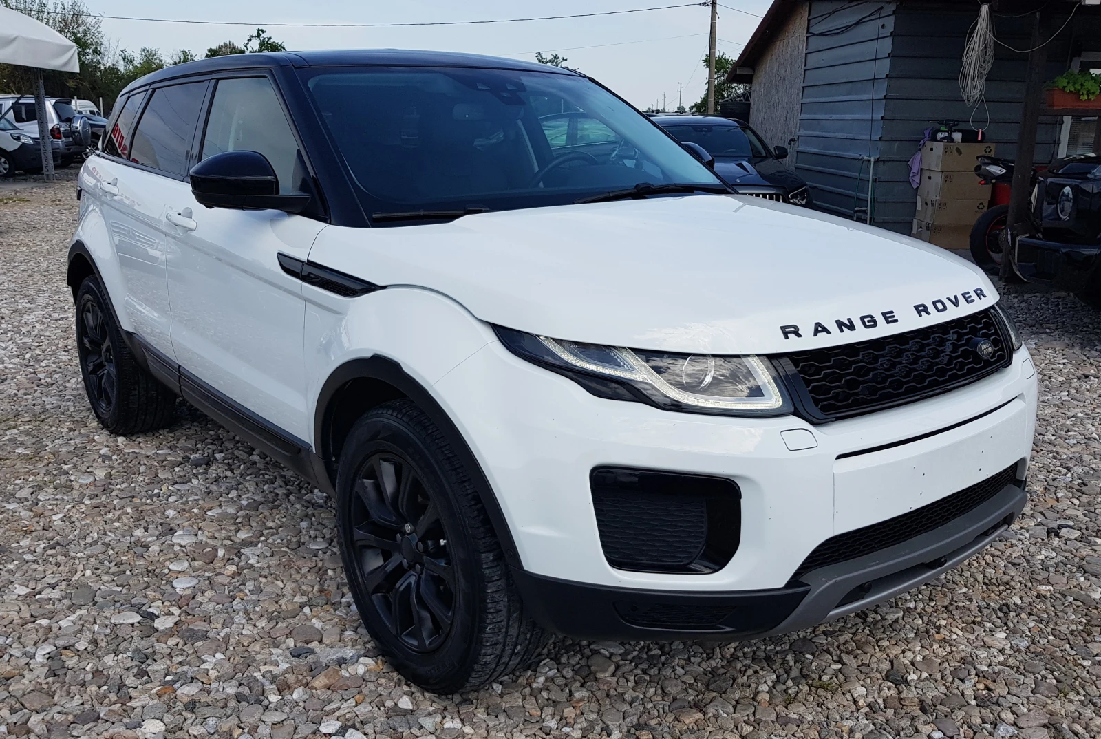 Land Rover Range Rover Evoque FACELIFT/MERIDIAN/360 КАМЕРИ/БИ-КОЛОР, снимка 3 - Автомобили и джипове - 54508882
