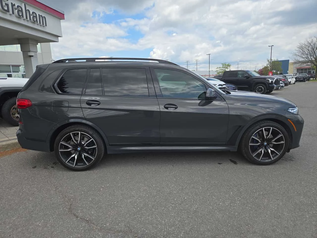 BMW X7 | DISTRONIC | 360 | ЛАЗЕРИ | HUD | , снимка 3 - Автомобили и джипове - 54611731