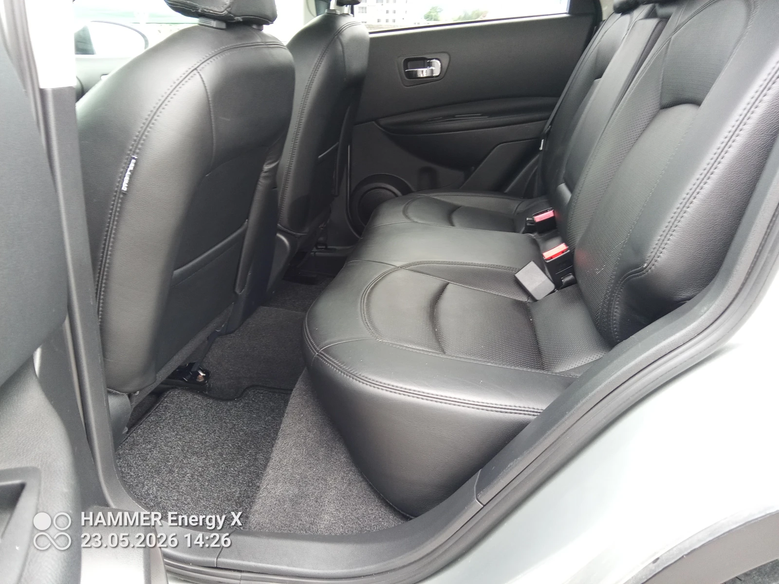 Nissan Qashqai 2.0d4x4 avtomat, снимка 12 - Автомобили и джипове - 54665351