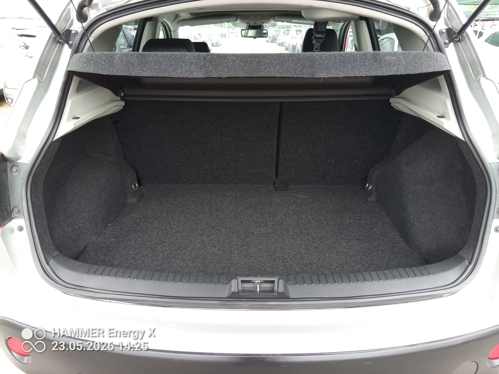 Nissan Qashqai 2.0d4x4 avtomat, снимка 13 - Автомобили и джипове - 54665351