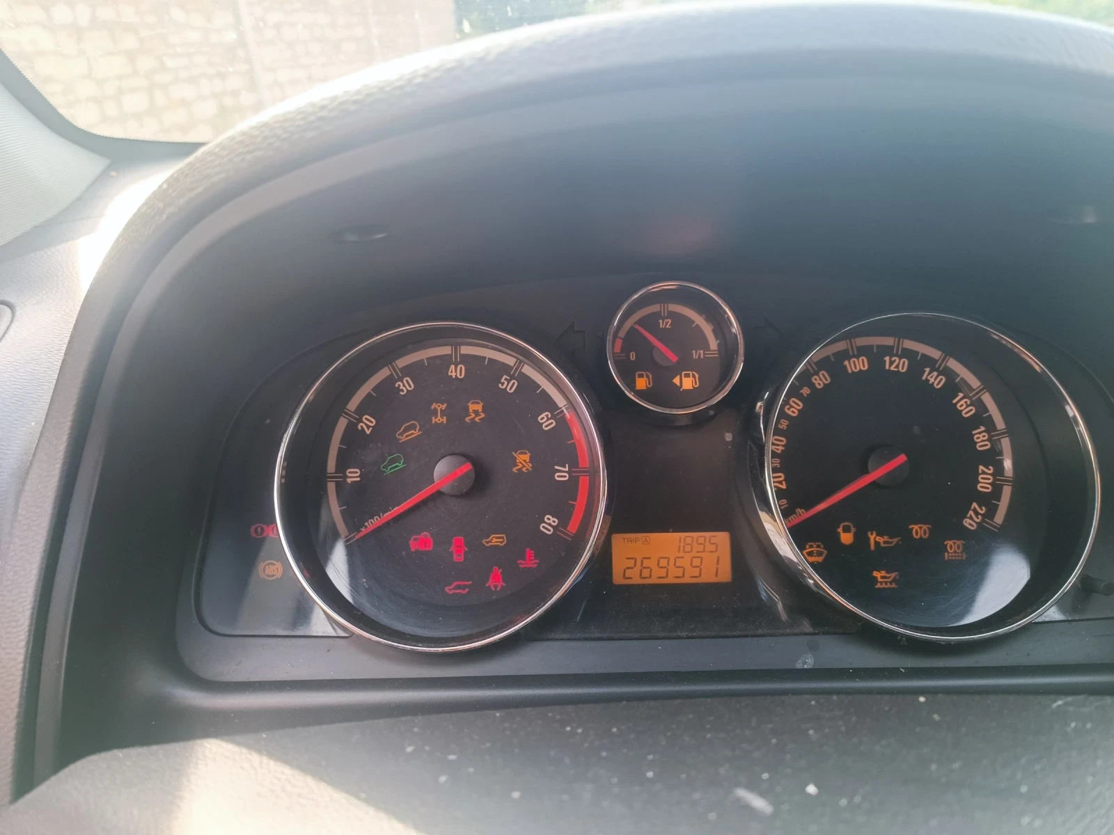 Opel Antara 2.4i 4x4, снимка 13 - Автомобили и джипове - 55413153