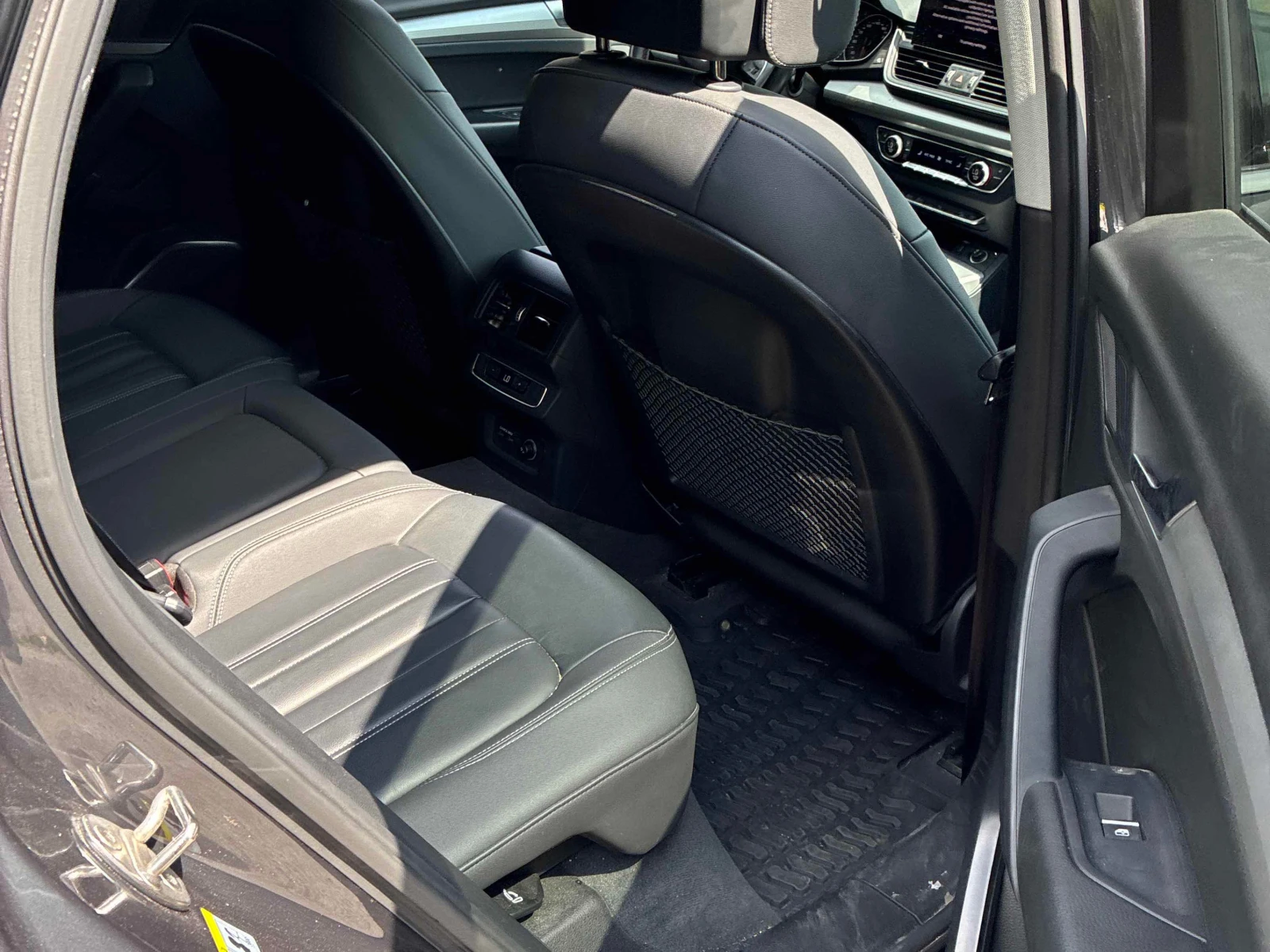 Audi Q5  Komfort / DISTRONIC / CARFAX / АВТОКРЕДИТ , снимка 14 - Автомобили и джипове - 55948437