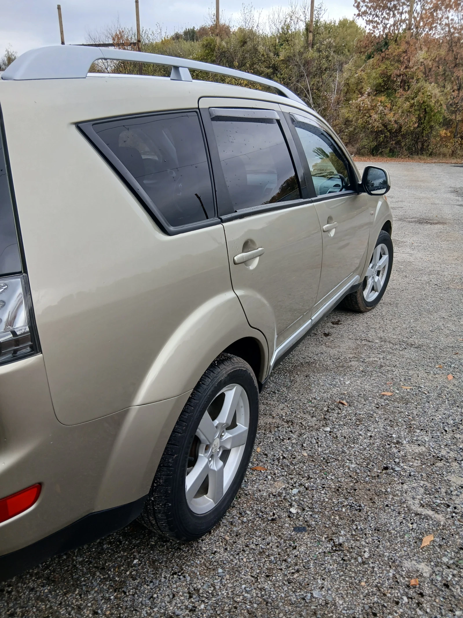 Mitsubishi Outlander, снимка 5 - Автомобили и джипове - 56581159