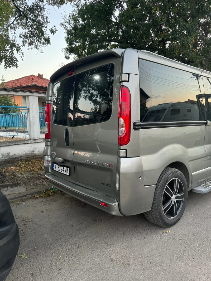 Opel Vivaro, снимка 5 - Бусове и автобуси - 48419790