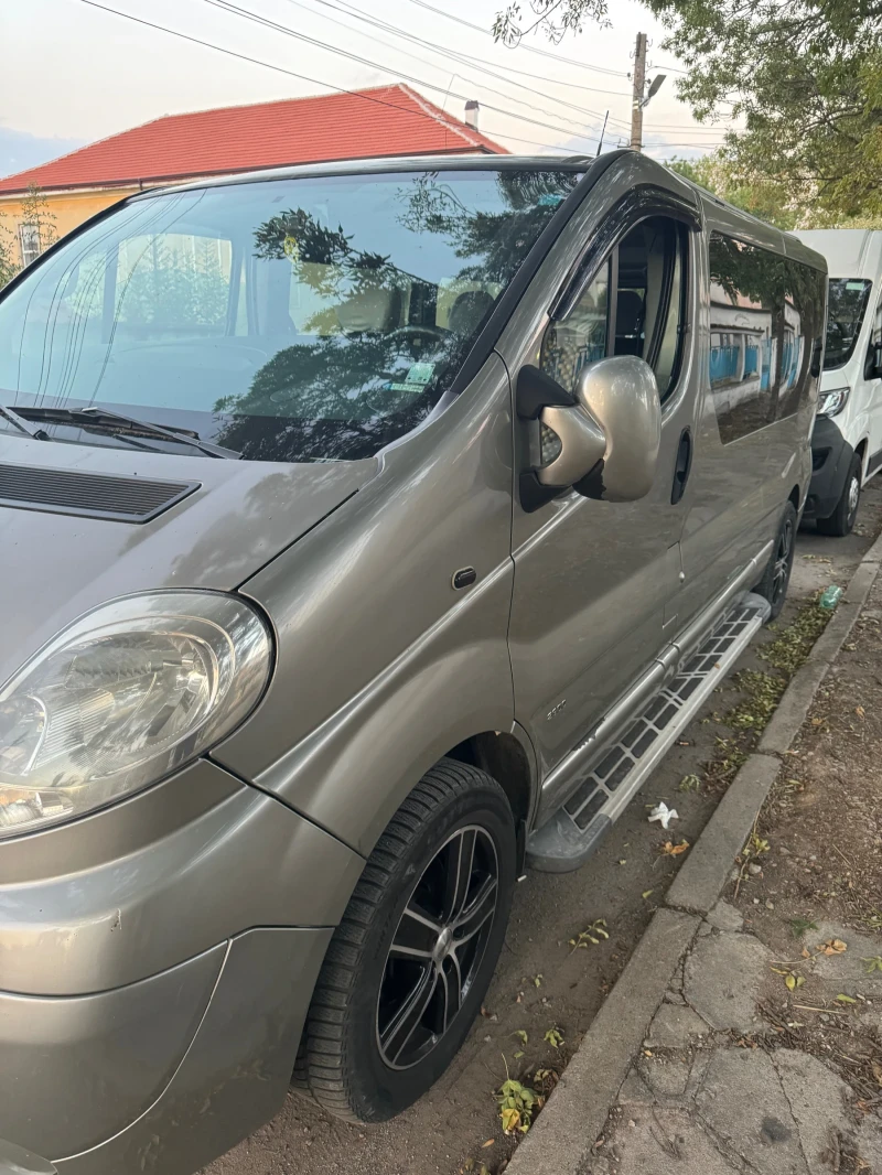 Opel Vivaro, снимка 2 - Бусове и автобуси - 48419790