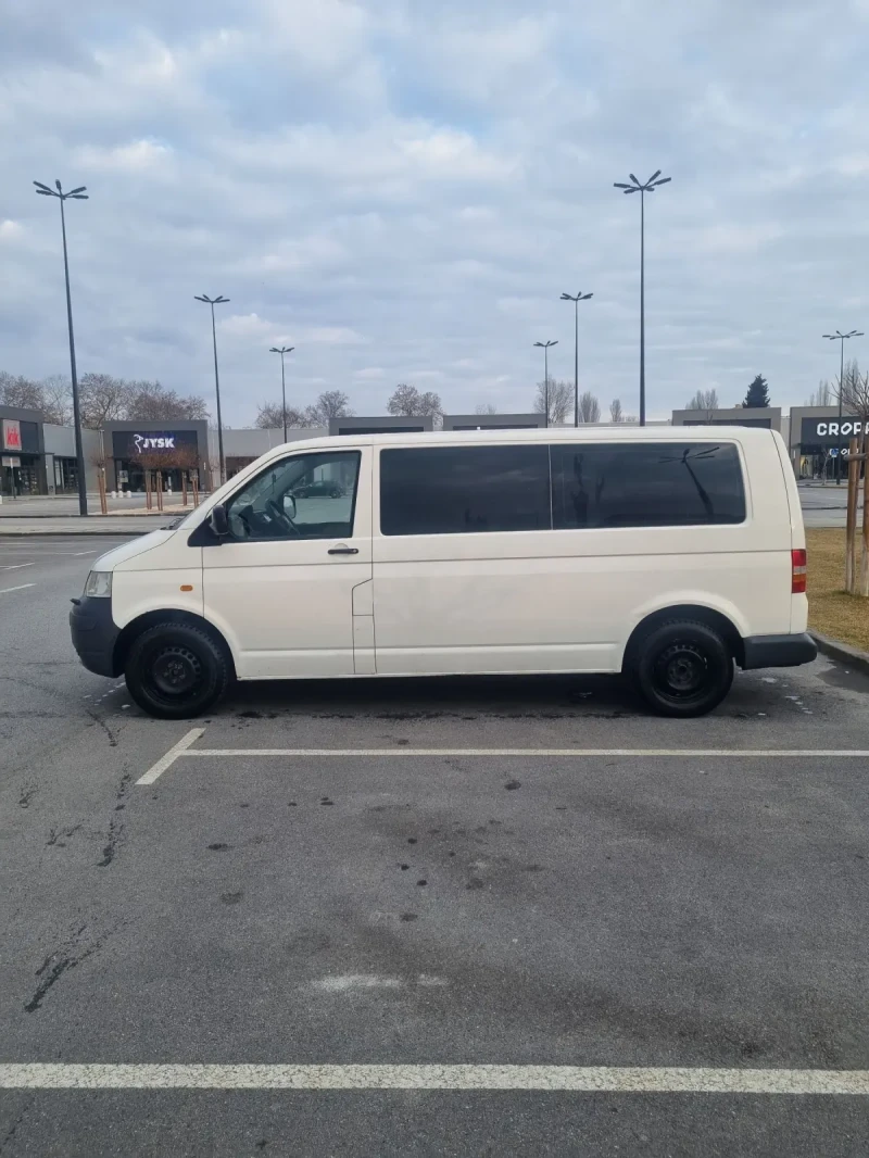 VW T5 Transporter, снимка 2 - Бусове и автобуси - 49341068