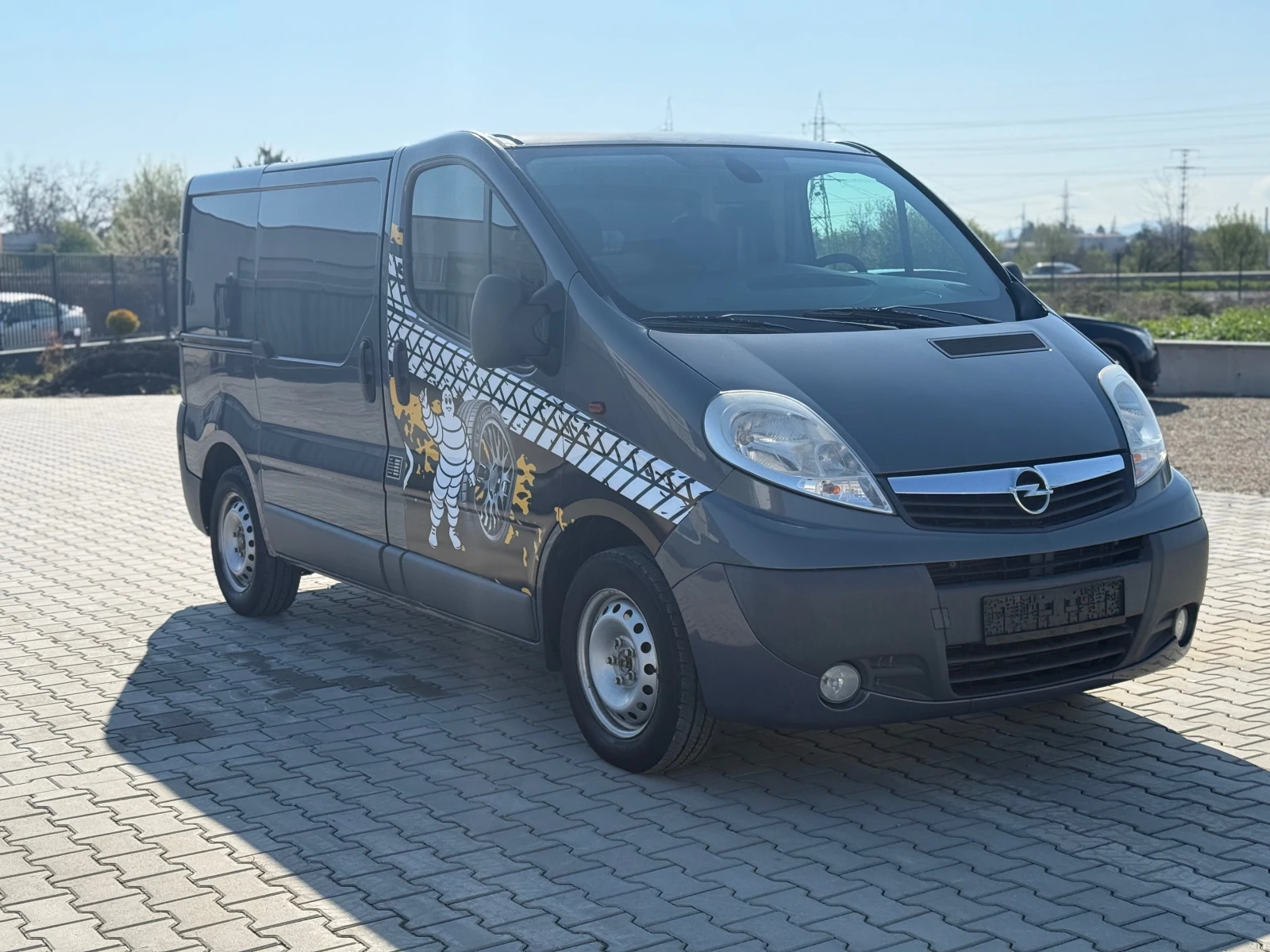 Opel Vivaro 2.0* 115КС* КЛИМАТИК* ТЕМПОМАТ*  - изображение 3