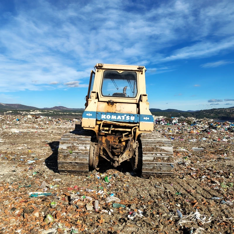 Булдозер Komatsu D65, снимка 3 - Индустриална техника - 52554514