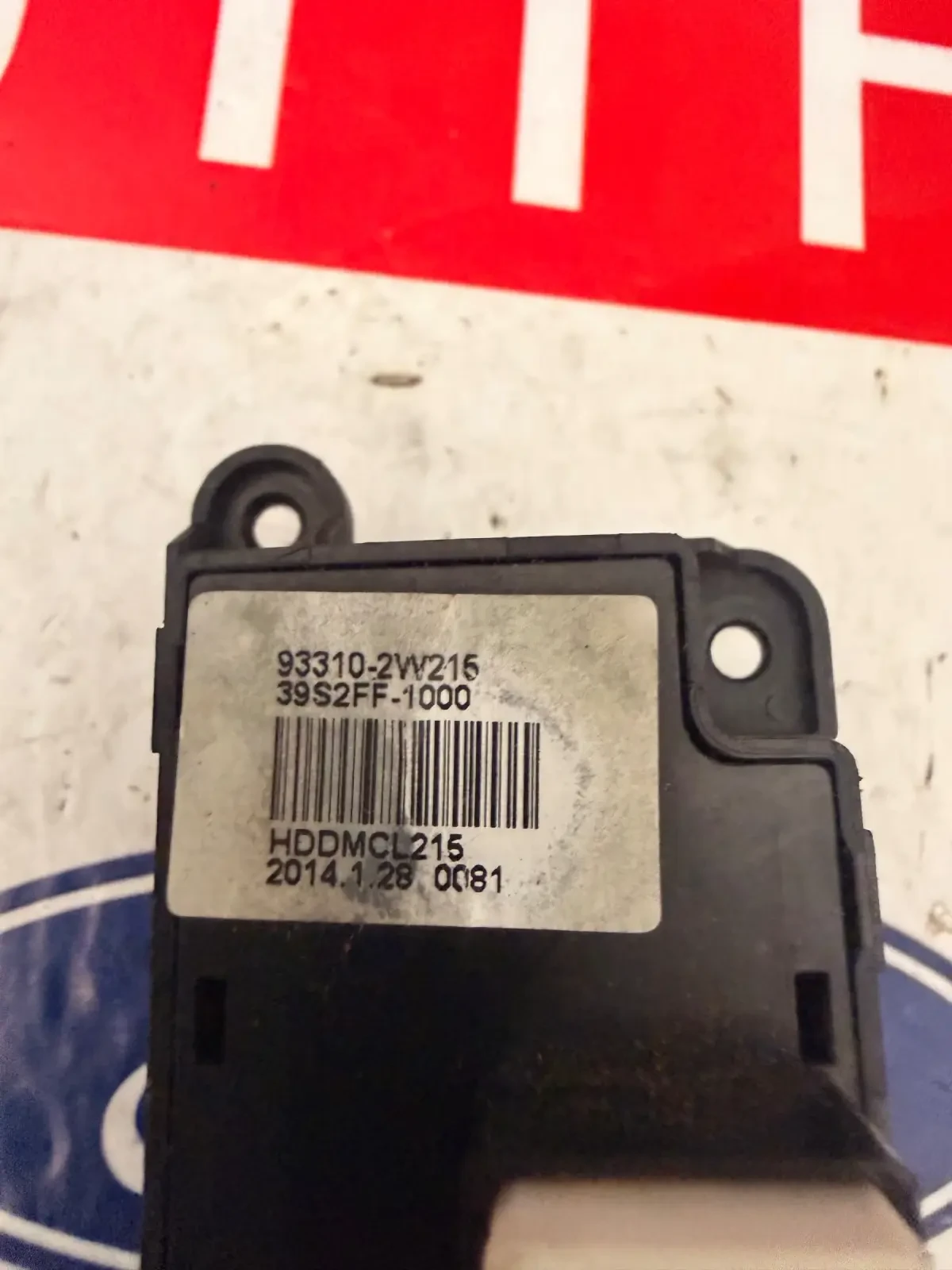 93310-2W215 Копче ръчна и подгрев HYUNDAI SANTA FE 2015 39S2FF-1000, снимка 2 - Части - 55242308