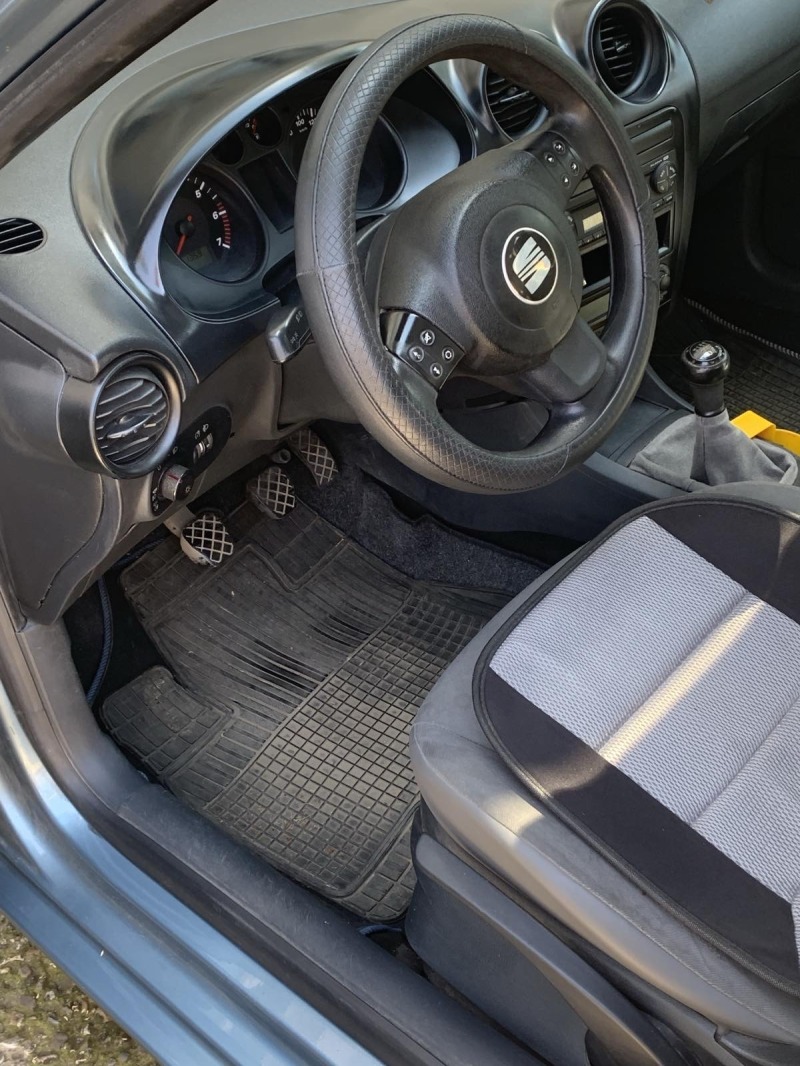 Seat Ibiza, снимка 4 - Автомобили и джипове - 46247648