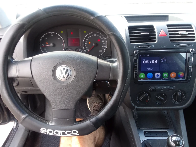 VW Golf 1.9 БАРТЕР, снимка 2 - Автомобили и джипове - 47377599