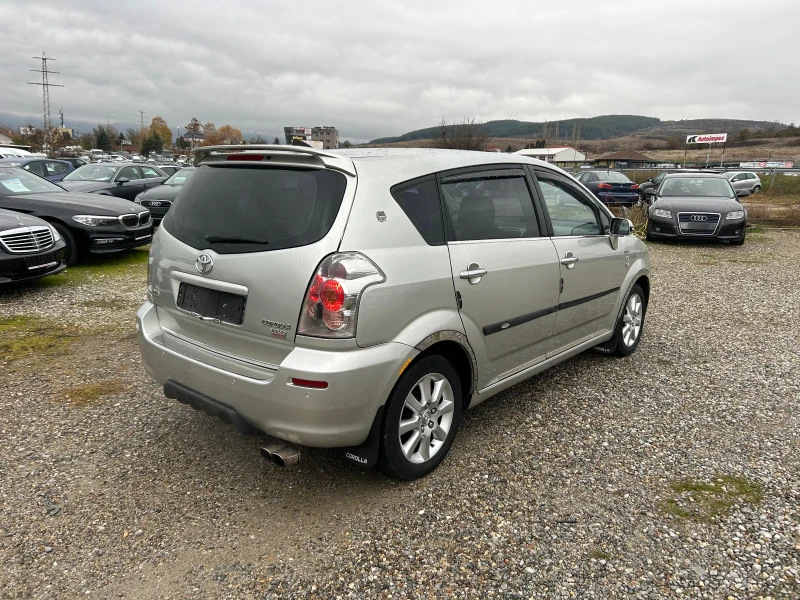 Toyota Corolla verso 6+ 1 Места , снимка 5 - Автомобили и джипове - 47971102