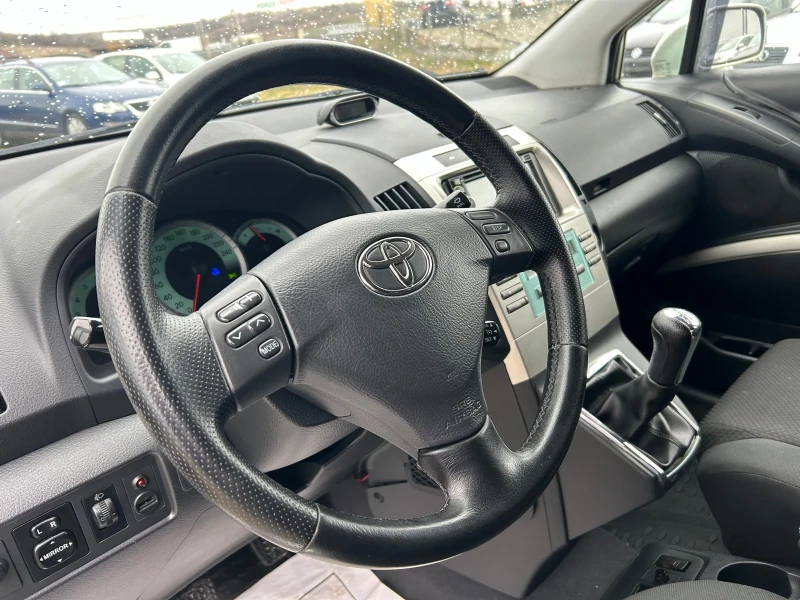 Toyota Corolla verso 6+ 1 Места , снимка 9 - Автомобили и джипове - 47971102