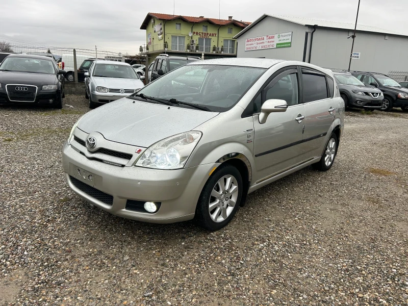 Toyota Corolla verso 6+ 1 Места , снимка 1 - Автомобили и джипове - 47971102