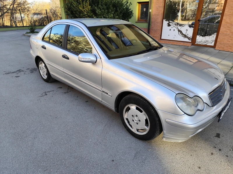 Mercedes-Benz C 200 2.2CDI, снимка 2 - Автомобили и джипове - 48741976