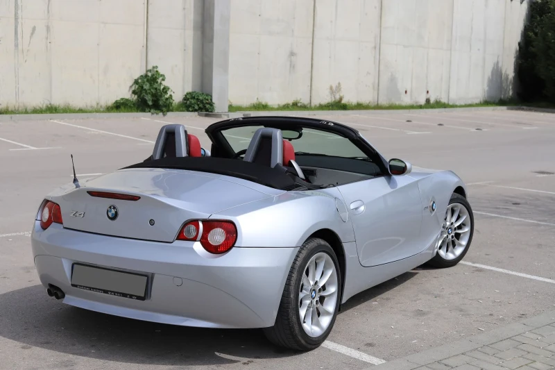 BMW Z4 2.5i, Ръчна кутия, 22.200км, снимка 2 - Автомобили и джипове - 49185424