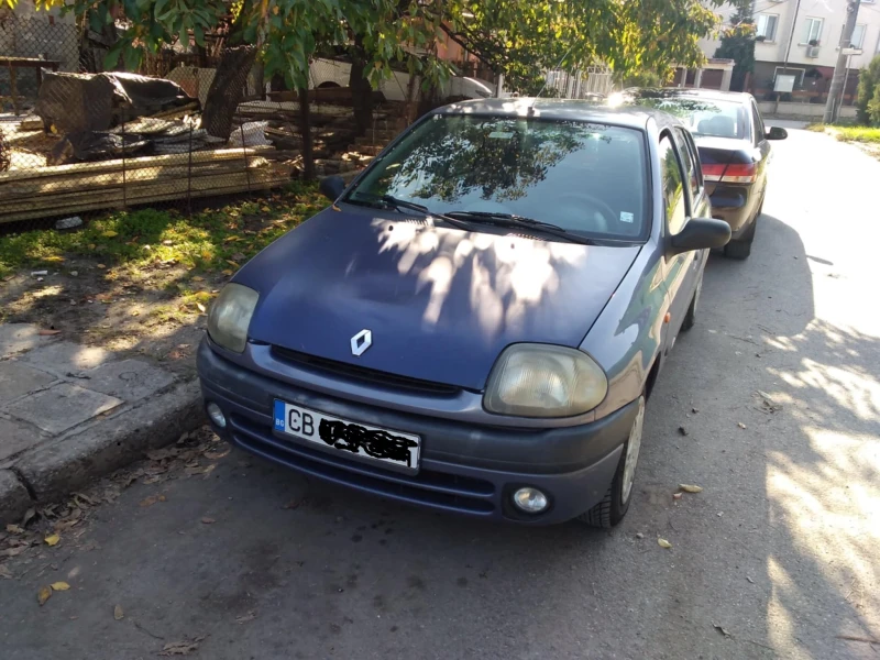 Renault Clio, снимка 1 - Автомобили и джипове - 49608140