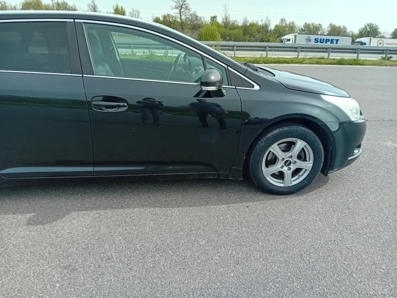 Toyota Avensis, снимка 4 - Автомобили и джипове - 52556730