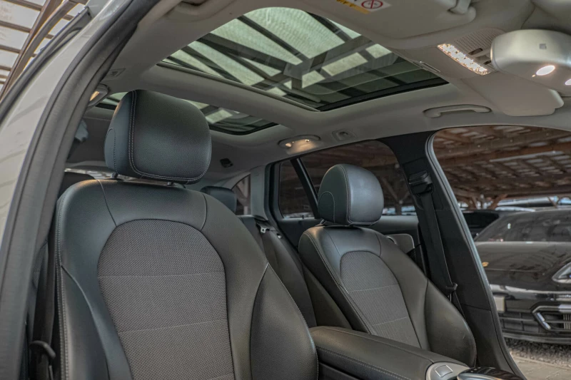 Mercedes-Benz C 250 CDI/BlueTEC/4MATIC/AMG/7G/Панорама, снимка 9 - Автомобили и джипове - 51279217