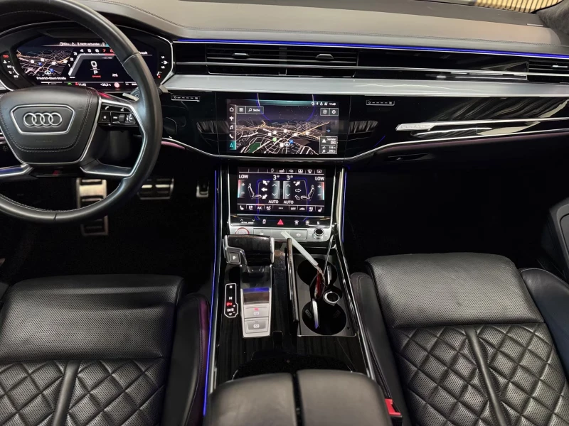 Audi S8 4.0TFS/571HP/MASSAGE/360/AIR/MEMO/HUD/LASER/700fPR, снимка 13 - Автомобили и джипове - 51596735