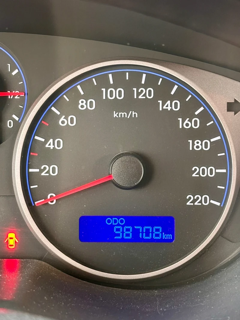 Hyundai I20, снимка 8 - Автомобили и джипове - 52431886