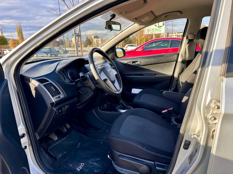 Hyundai I20, снимка 6 - Автомобили и джипове - 52431886