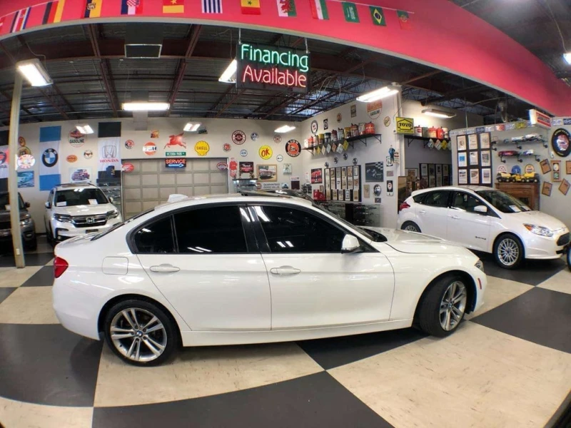 BMW 330 * xDrive * CARFAX * БЕЗ ПЪРВОНАЧАЛНА ВНОСКА, снимка 8 - Автомобили и джипове - 53079566