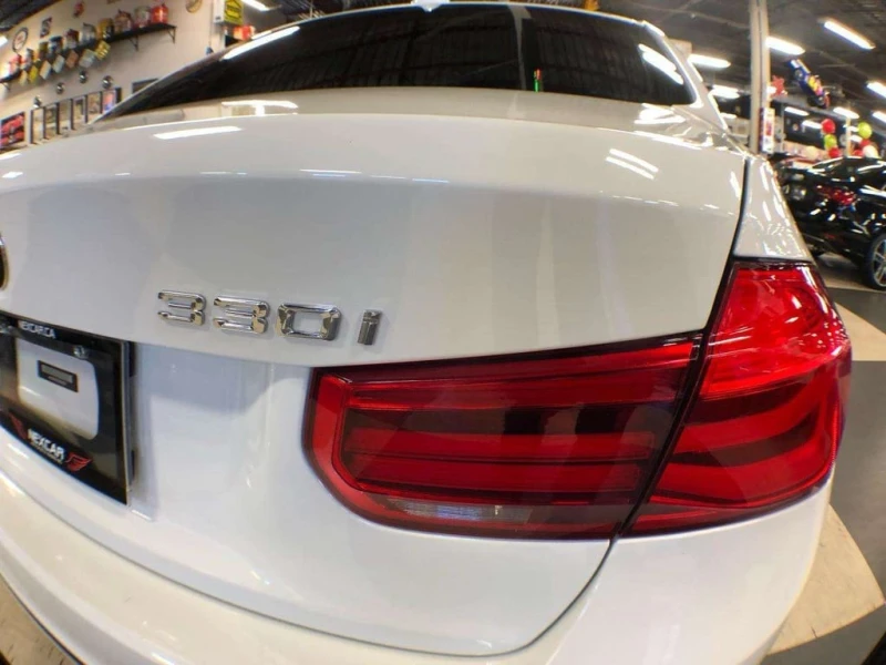 BMW 330 * xDrive * CARFAX * БЕЗ ПЪРВОНАЧАЛНА ВНОСКА, снимка 9 - Автомобили и джипове - 53079566
