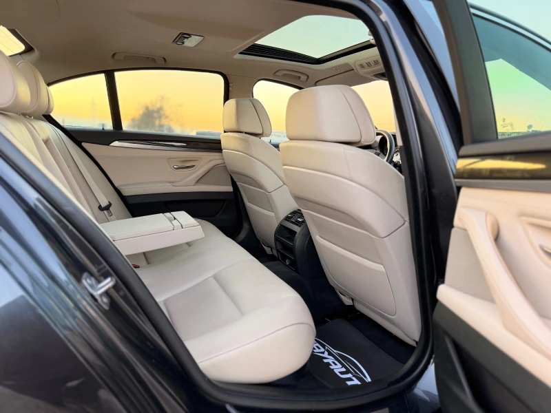 BMW 530 d= M-performance= Distronic= Soft Close= HUD= Keyl, снимка 12 - Автомобили и джипове - 53168006