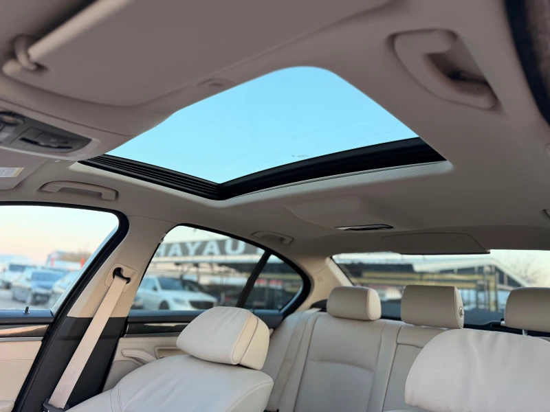 BMW 530 d= M-performance= Distronic= Soft Close= HUD= Keyl, снимка 14 - Автомобили и джипове - 53168006