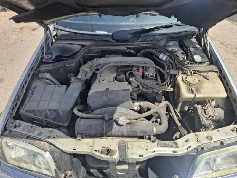 Mercedes-Benz C 180 120 hp, снимка 5 - Автомобили и джипове - 53219513