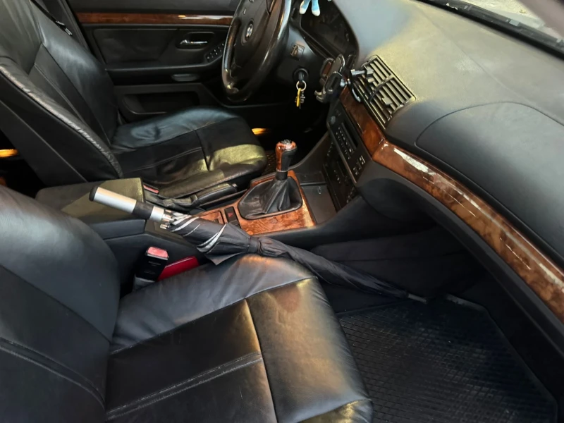 BMW 520, снимка 7 - Автомобили и джипове - 53291819