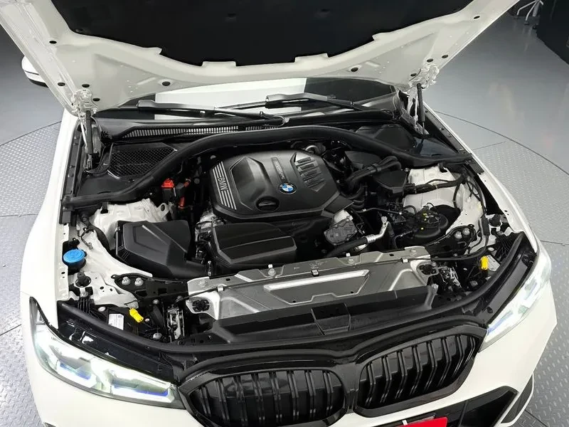 BMW 320 320D Touring M Sports, снимка 6 - Автомобили и джипове - 54954475