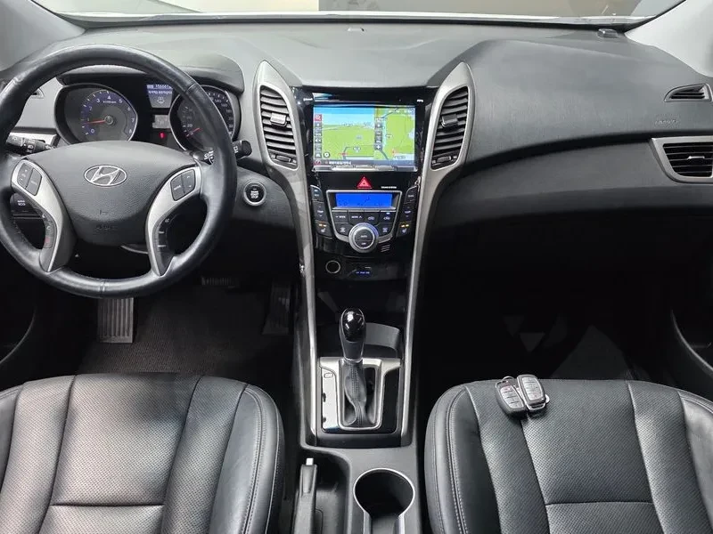 Hyundai I30 2.0 Pyl, снимка 7 - Автомобили и джипове - 56303966