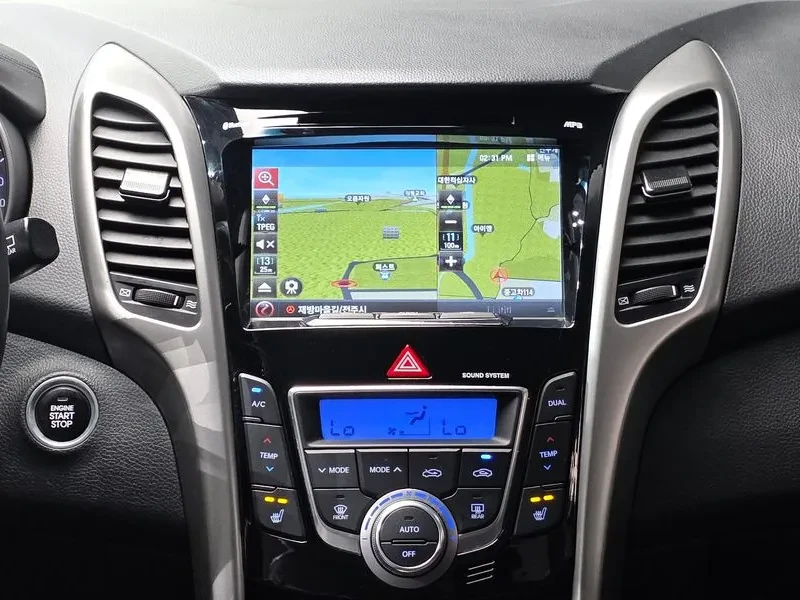 Hyundai I30 2.0 Pyl, снимка 17 - Автомобили и джипове - 56303966
