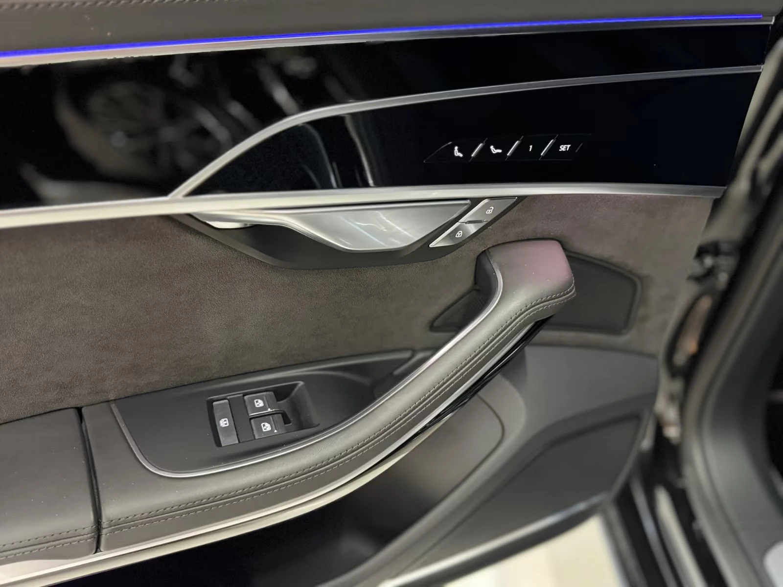 Audi S8 4.0TFSI/571HP/MASSAGE/360/AIR/MEMO/HUD/LASER/700f | Mobile.bg   14