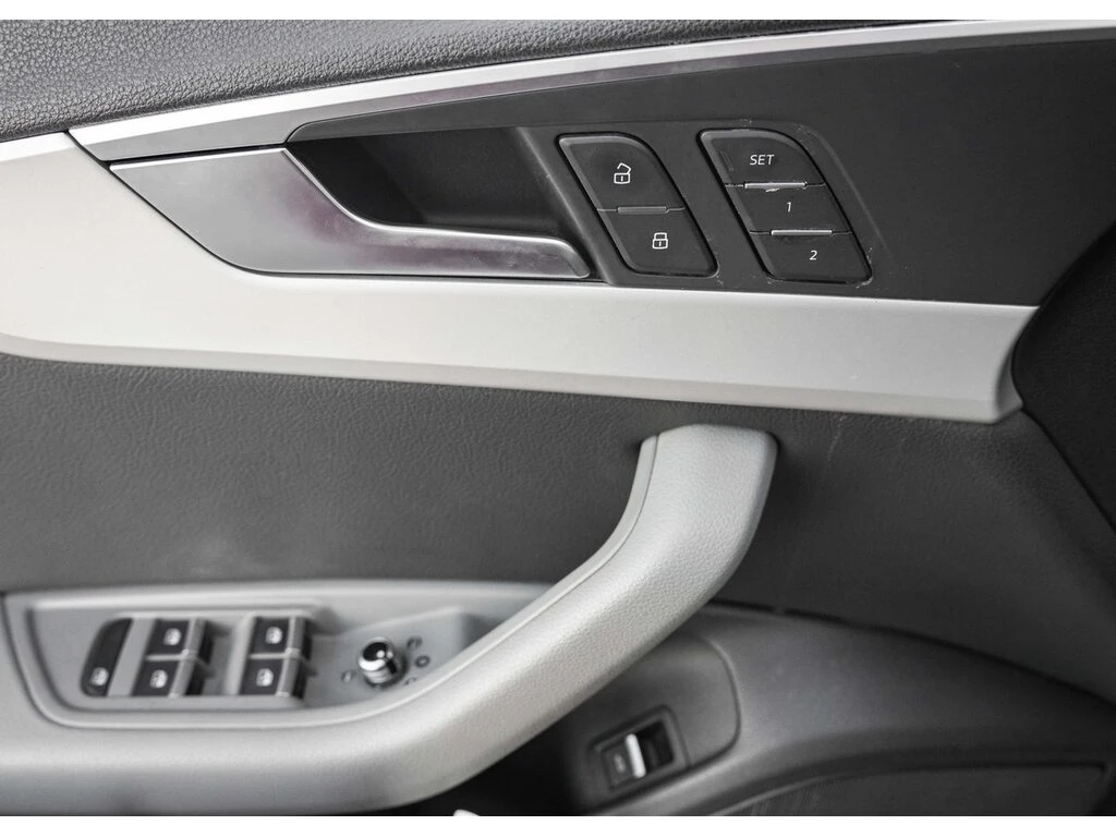 Audi A4 * * * KOMFORT QUATTRO* * * CARFAX * ���� �� �� | Mobile.bg � ����������� 12