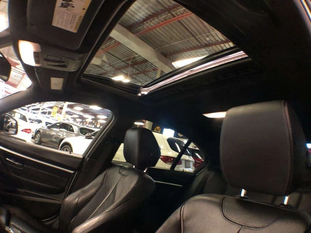 BMW 330 * xDrive * CARFAX * ��� ������������ ������ | Mobile.bg � ����������� 12