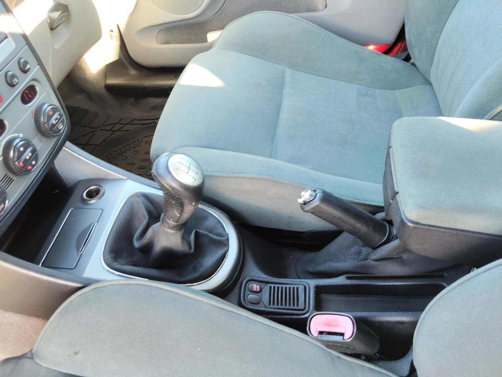 Alfa Romeo 147  - изображение 7