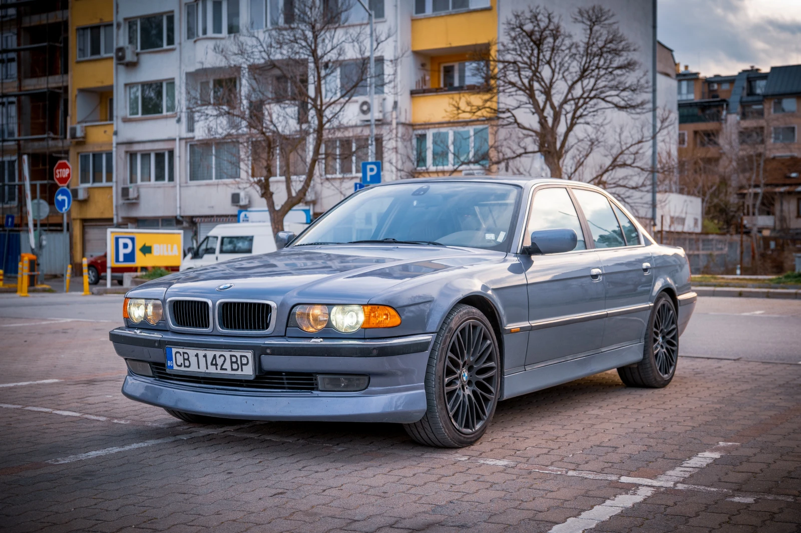 BMW 735 Individual Face