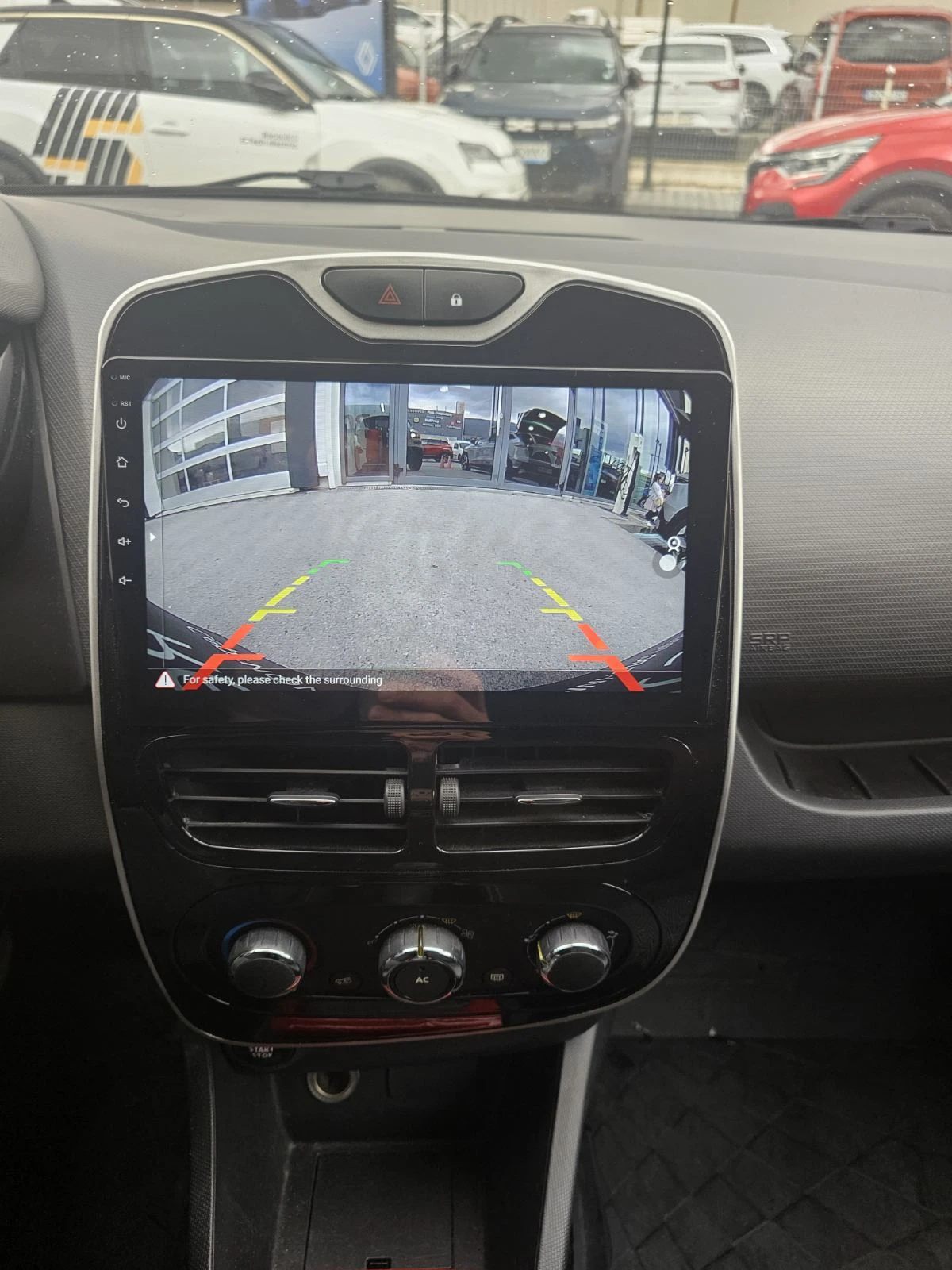 Renault Clio 1.2 TCe 75 hp (� N1 �����������) | Mobile.bg � ����������� 9