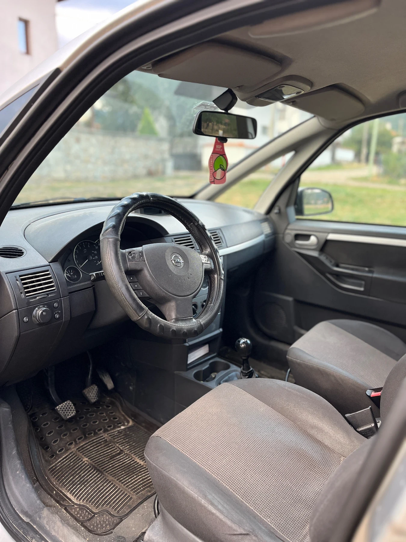 Opel Meriva, снимка 10 - Автомобили и джипове - 54442660