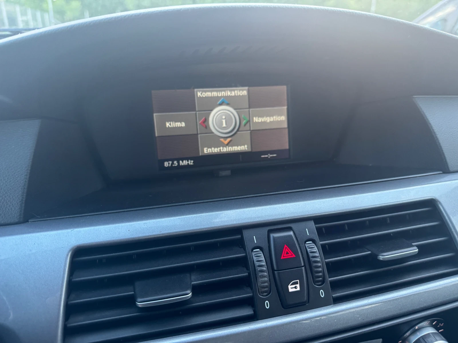 BMW 525 3.0 d фейслифт, снимка 16 - Автомобили и джипове - 55180933