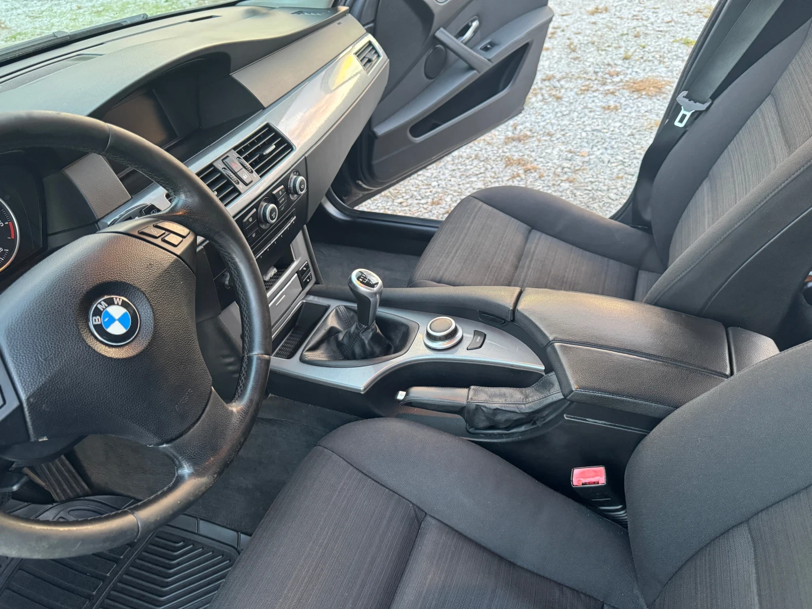 BMW 525 3.0 d фейслифт, снимка 12 - Автомобили и джипове - 55180933