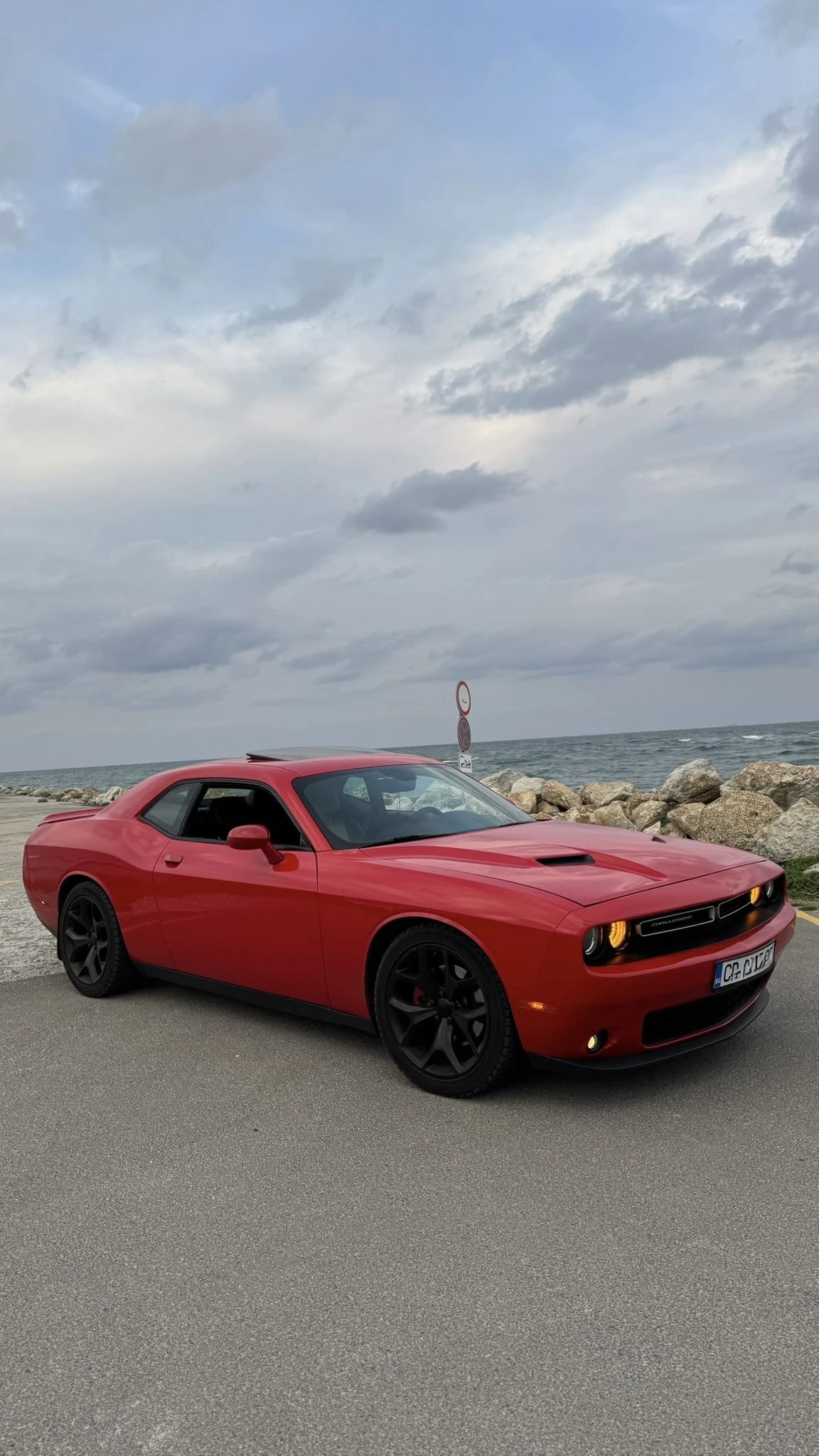 Dodge Challenger 3.6 SXT, снимка 8 - Автомобили и джипове - 55390891