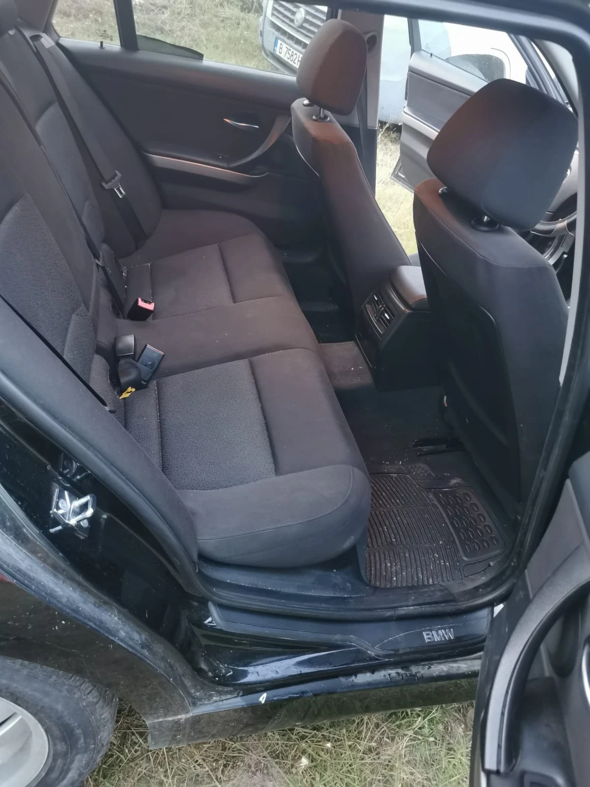 BMW 320, снимка 9 - Автомобили и джипове - 55392227