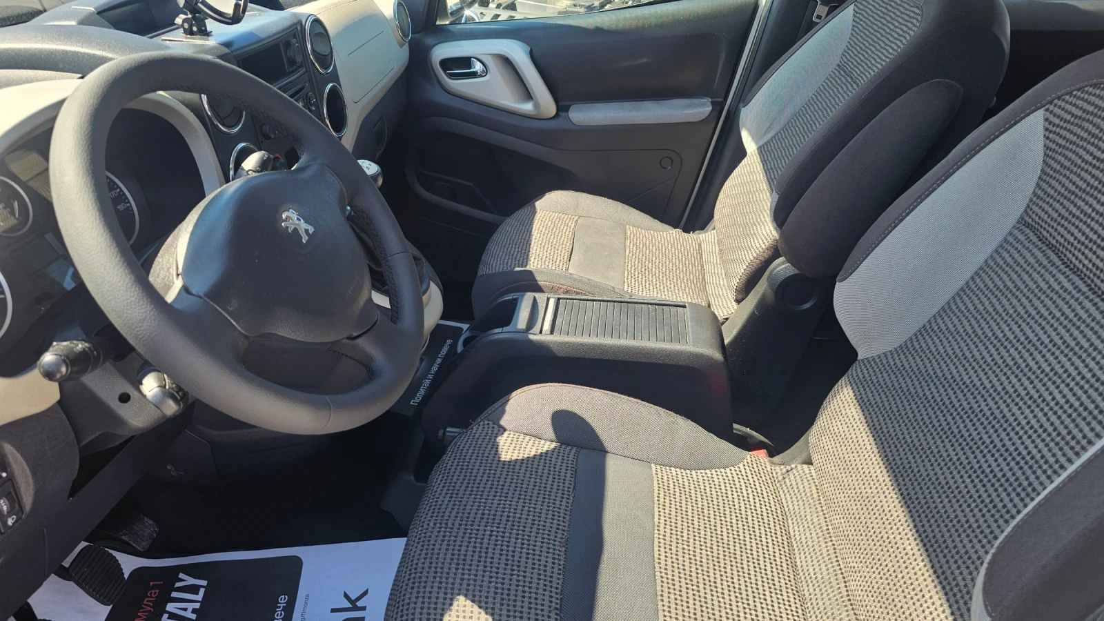 Peugeot Partner 1.6HDI 7 MESTA, снимка 10 - Автомобили и джипове - 55472253