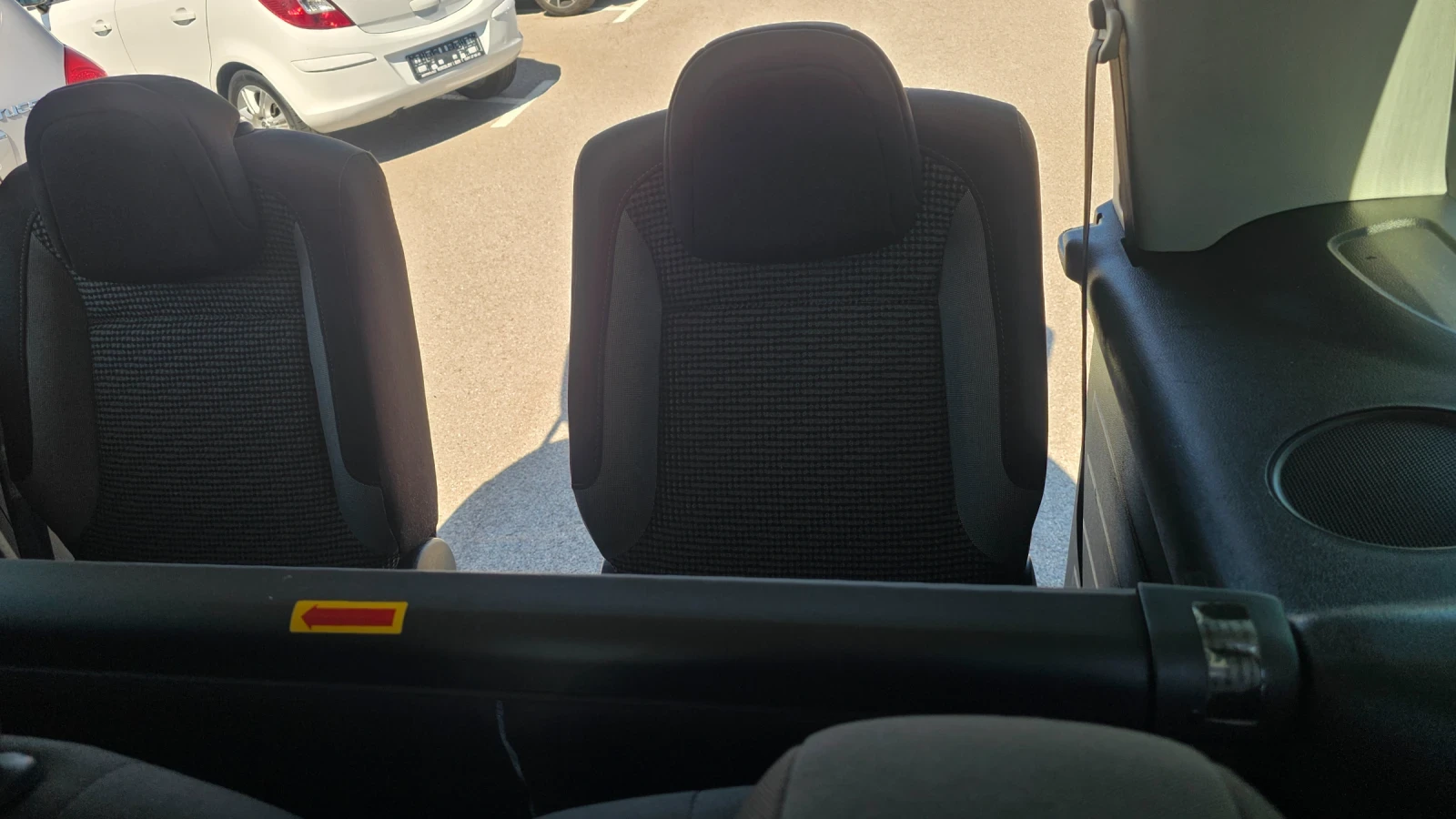 Peugeot Partner 1.6HDI 7 MESTA, снимка 12 - Автомобили и джипове - 55472253