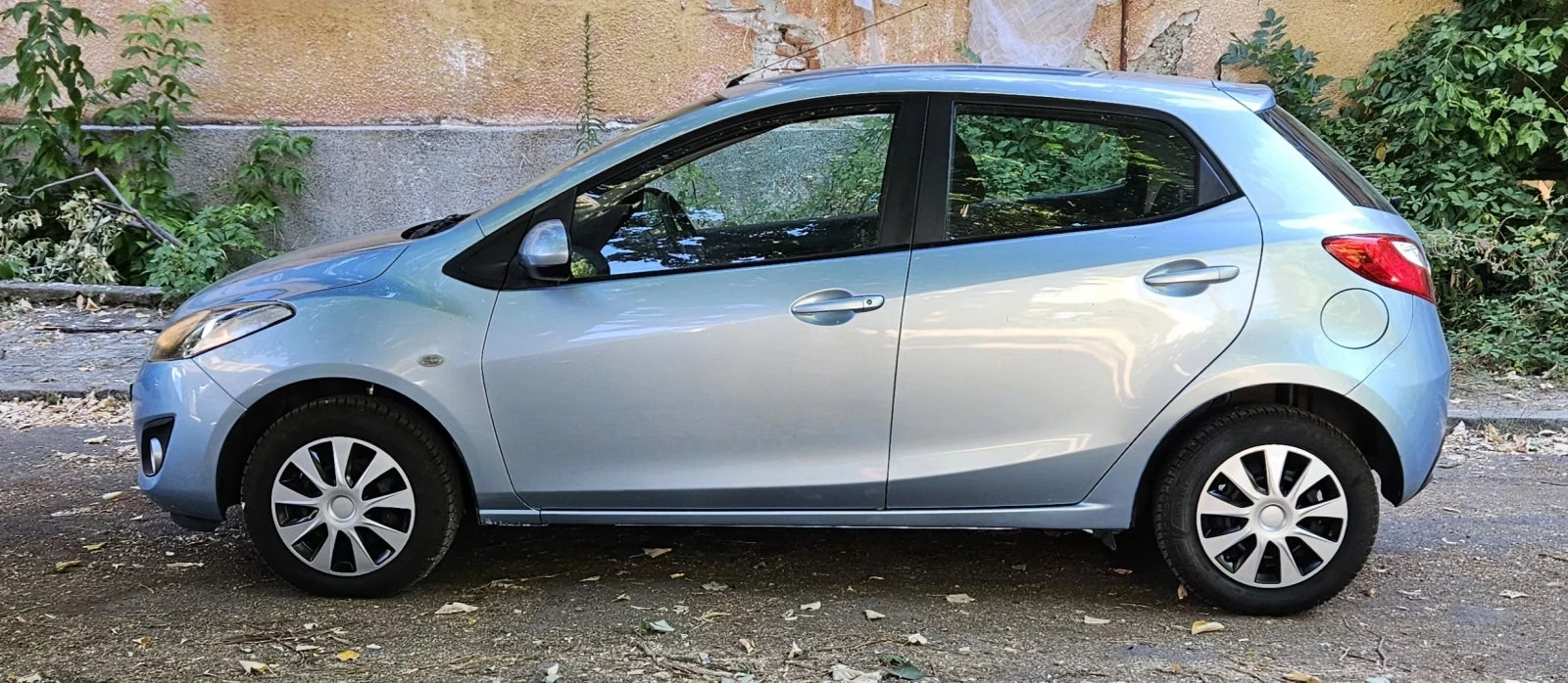 Mazda 2 1.3 i, снимка 4 - Автомобили и джипове - 55677951